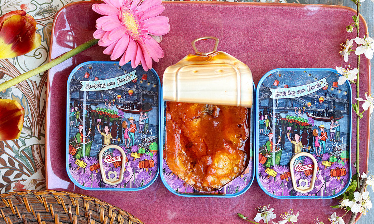 Sardines with Tomato Sauce – The Fantastic World of The Portuguese